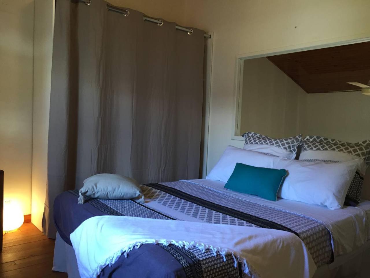 T2 Tropical En Bord De Piscine A 100M De La Mer Apartment Le Carbet Ngoại thất bức ảnh