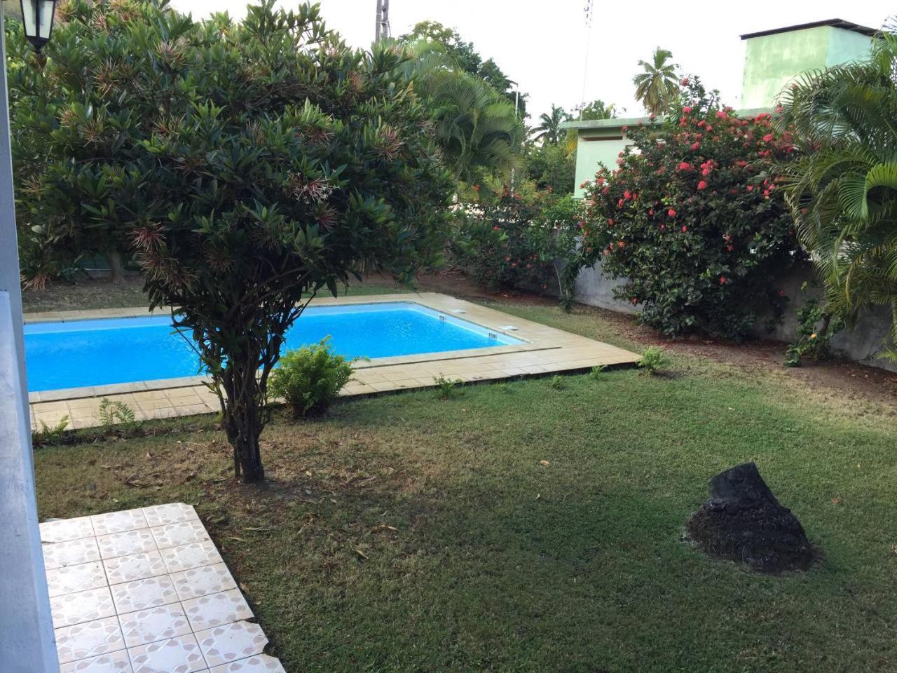T2 Tropical En Bord De Piscine A 100M De La Mer Apartment Le Carbet Ngoại thất bức ảnh