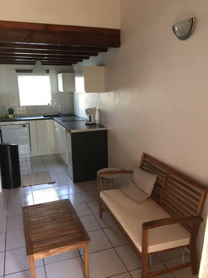 T2 Tropical En Bord De Piscine A 100M De La Mer Apartment Le Carbet Ngoại thất bức ảnh