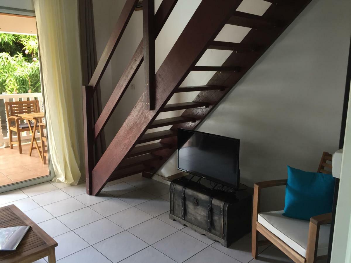 T2 Tropical En Bord De Piscine A 100M De La Mer Apartment Le Carbet Ngoại thất bức ảnh